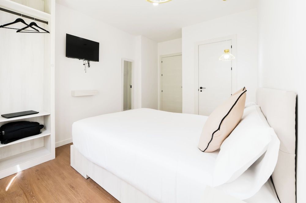 Hotel Casa Jazmin Superior Double or Twin Room, Balcony, City View 2