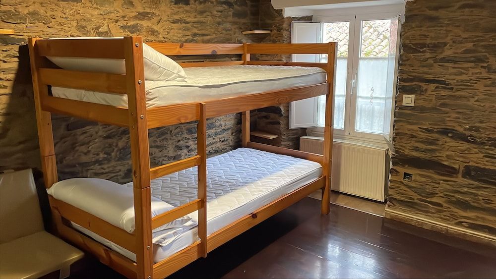 Basic Shared Dormitory, Shared Bathroom