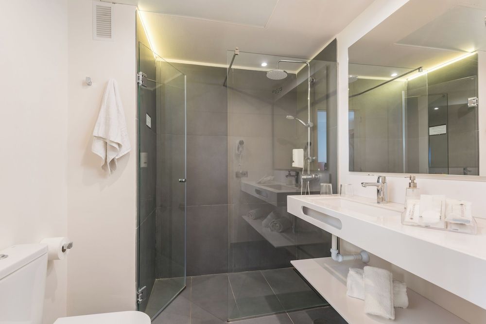 Hotel Patricia Menorca Triple Room 5