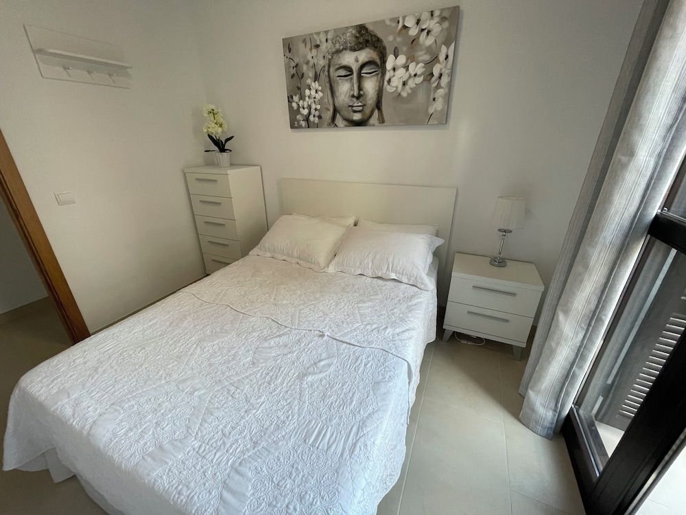 Apartamentos Royal Suites by Croma Comfort Apartment, 2 Bedrooms, Patio 3