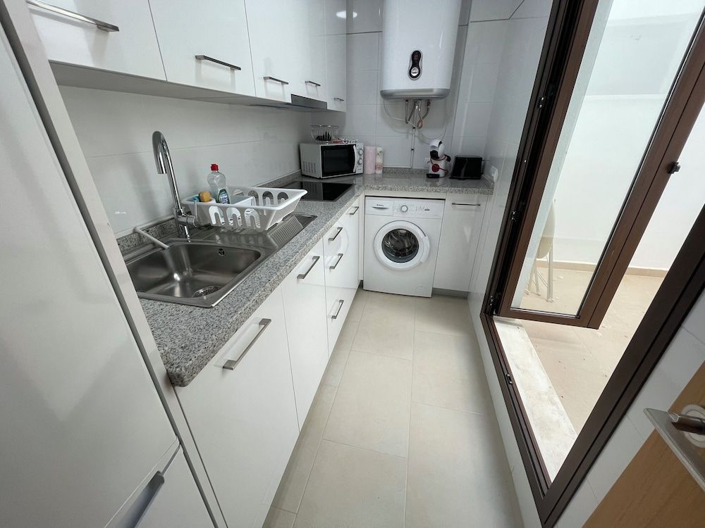 Apartamentos Royal Suites by Croma Comfort Apartment, 2 Bedrooms, Patio 7