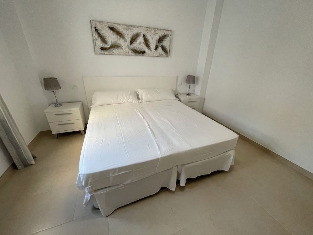 Apartamentos Royal Suites by Croma Comfort Apartment, 1 Bedroom, City View 3