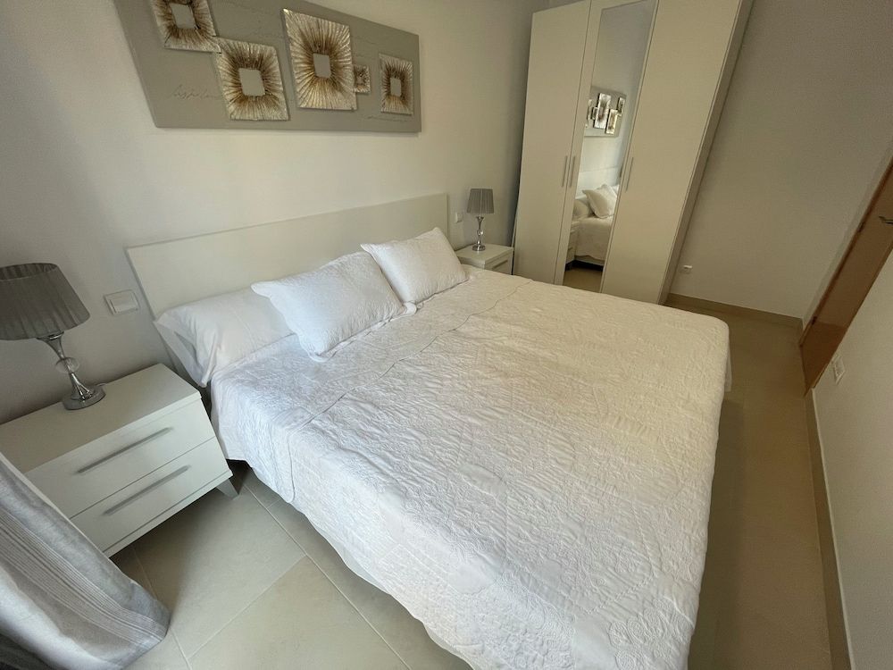 Apartamentos Royal Suites by Croma Comfort Apartment, 2 Bedrooms, Patio 5