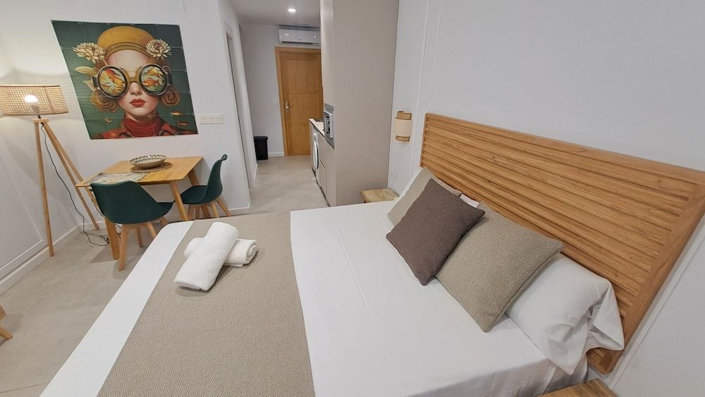 Nest Flats Triunfo Basic Studio, City View