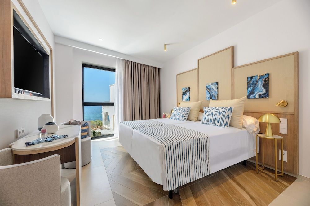 Twin Room, Partial Sea View