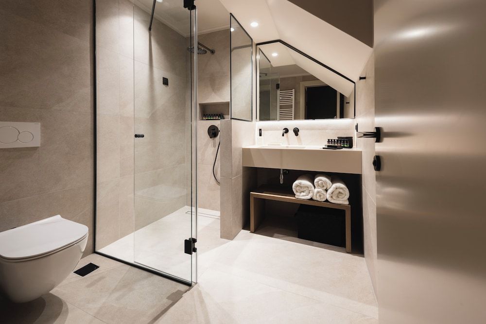 Revi Mountain Resort Boutique Hotel Family Suite with Loft and Mountain View 3