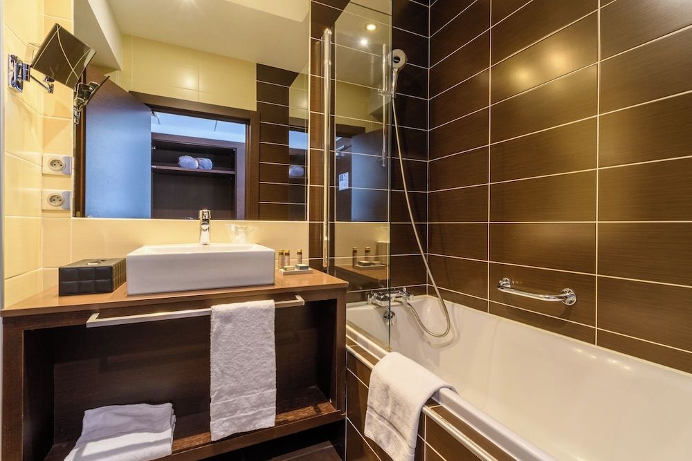 Hype Hotel Superior Double Room 8