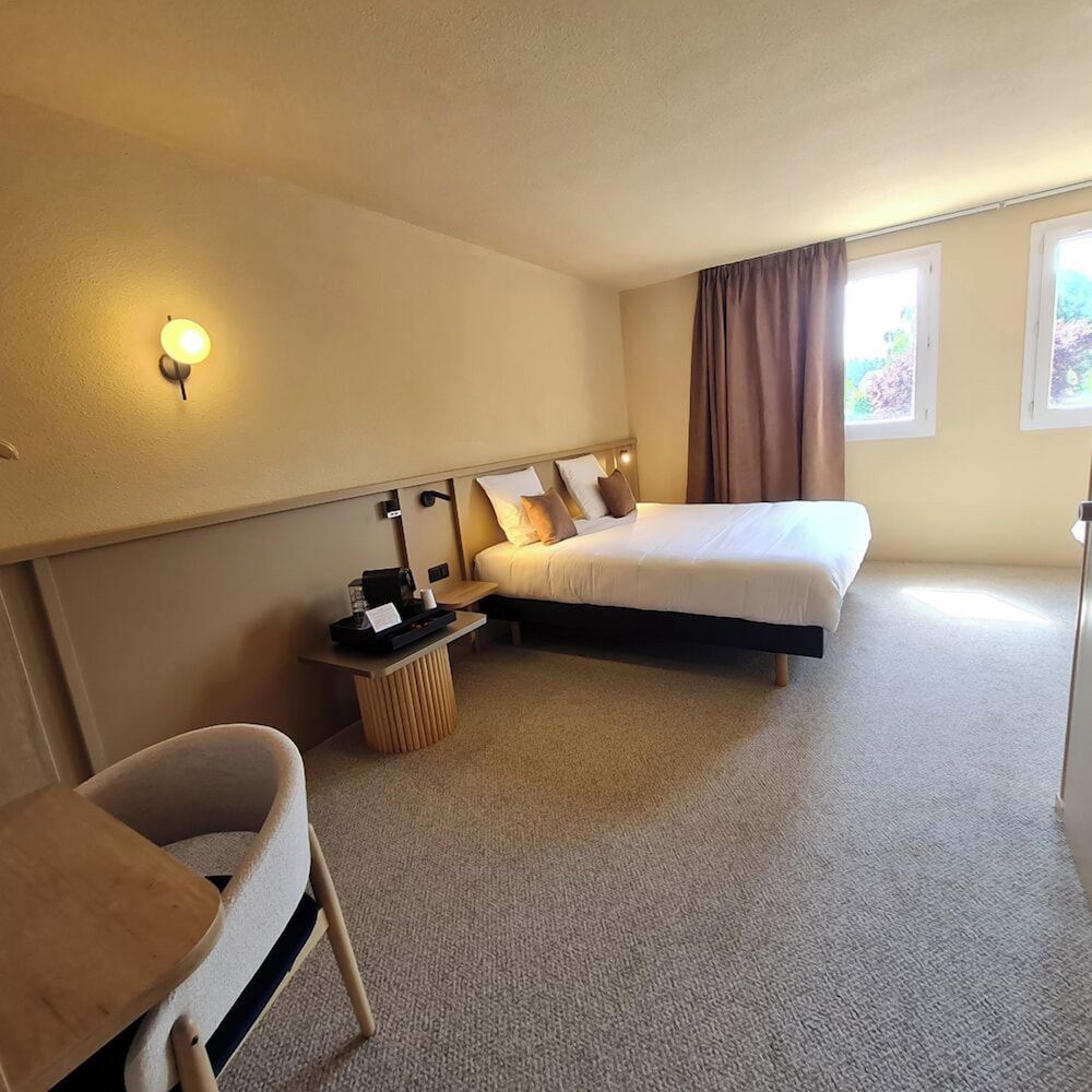 BRIT HOTEL CONFORT ALENCON