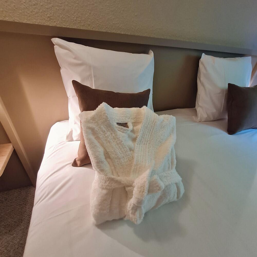 BRIT HOTEL CONFORT ALENCON Business Room