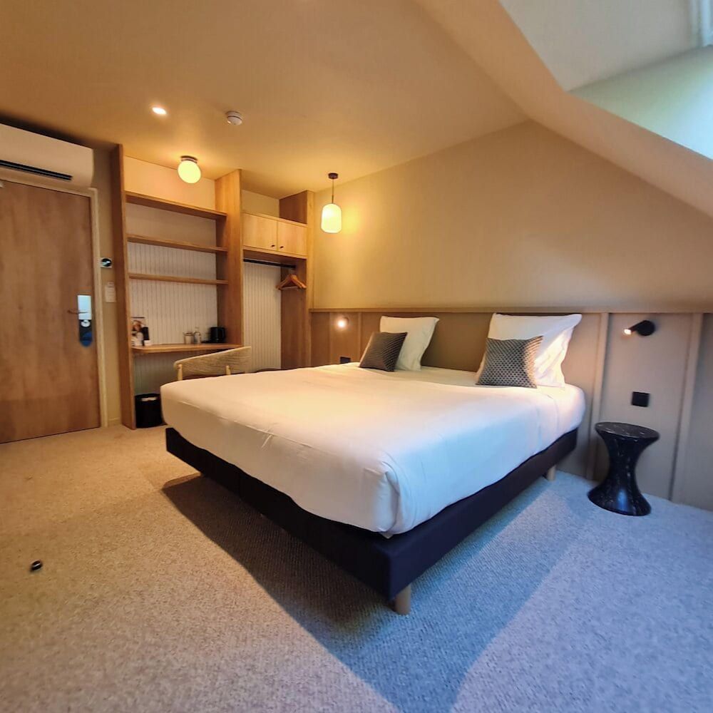 BRIT HOTEL CONFORT ALENCON Business Room 5