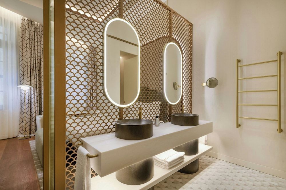 Grand Hotel Centenari, Valencia, Autograph Collection Deluxe Room, 2 Twin Beds 4