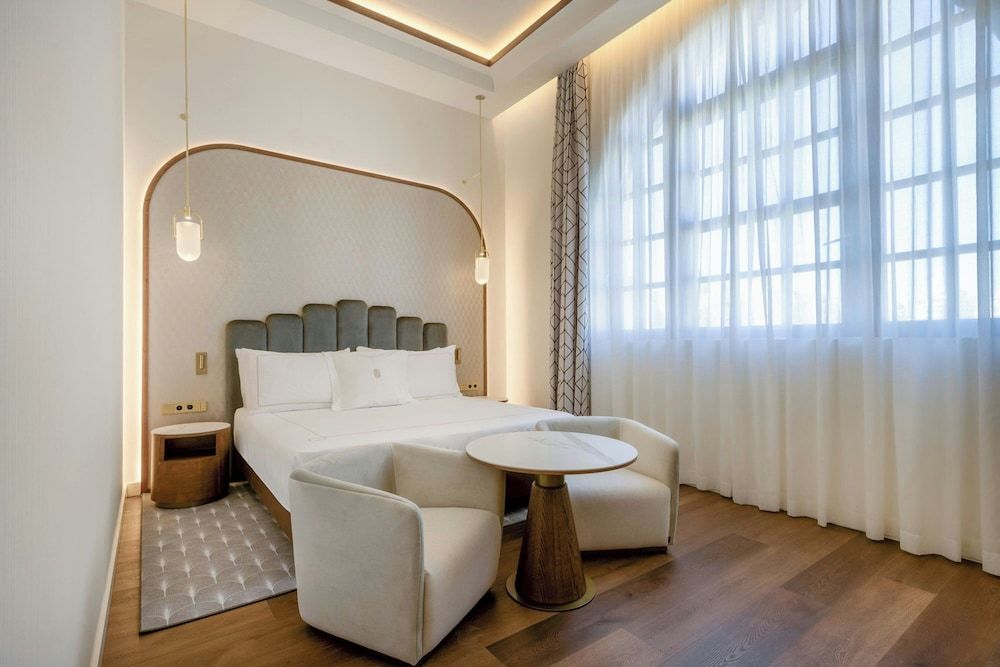 Premium Room, 1 King Bed, City View
