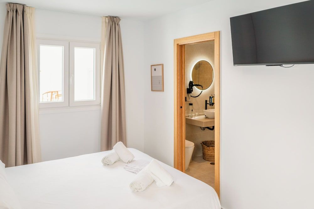 Hotel Boutique Maram - Adults Only Deluxe Double Room, Private Pool 3