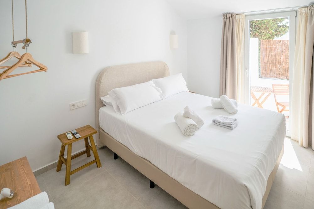 Hotel Boutique Maram - Adults Only Deluxe Double Room, Private Pool 2