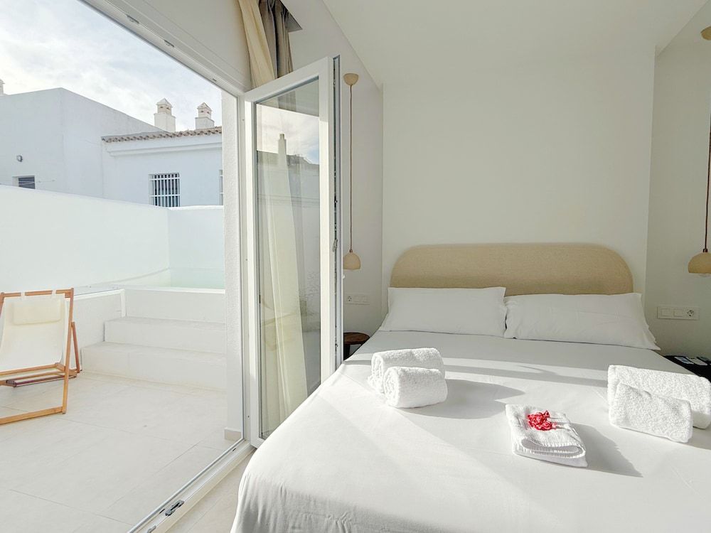 Hotel Boutique Maram - Adults Only Junior Double Room, Private Pool 2
