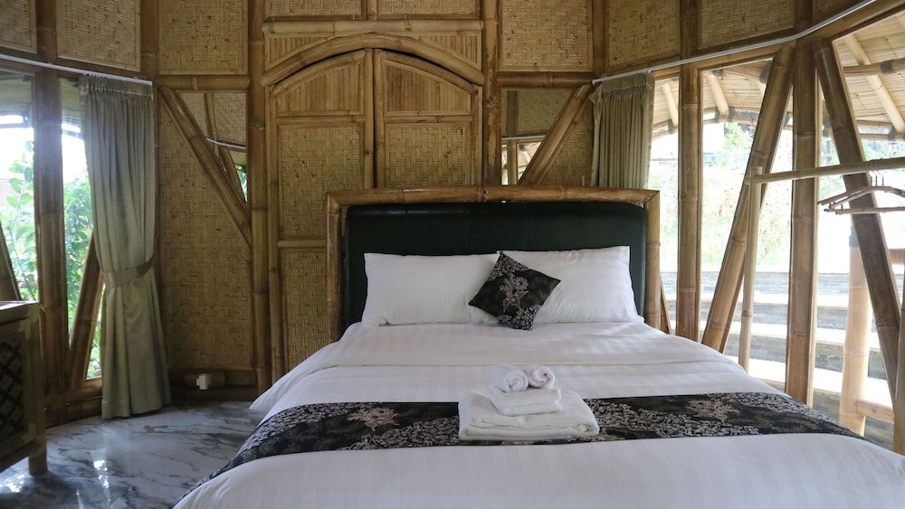 The Osing Bamboo - A Liberta Collection Superior Double Room, 1 Queen Bed, Pool Access, Pool View 2