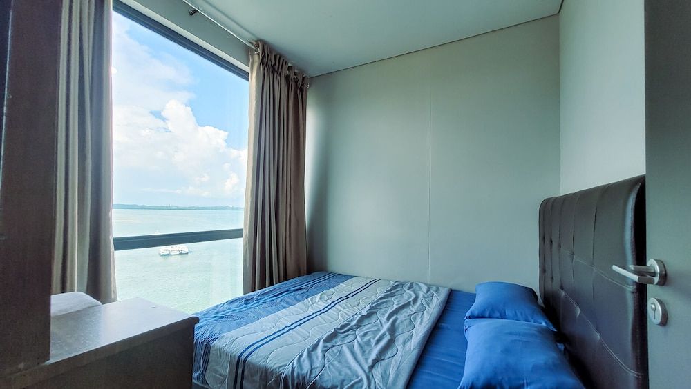 Exclusive Apartment, 2 Bedrooms, Ocean View, Corner