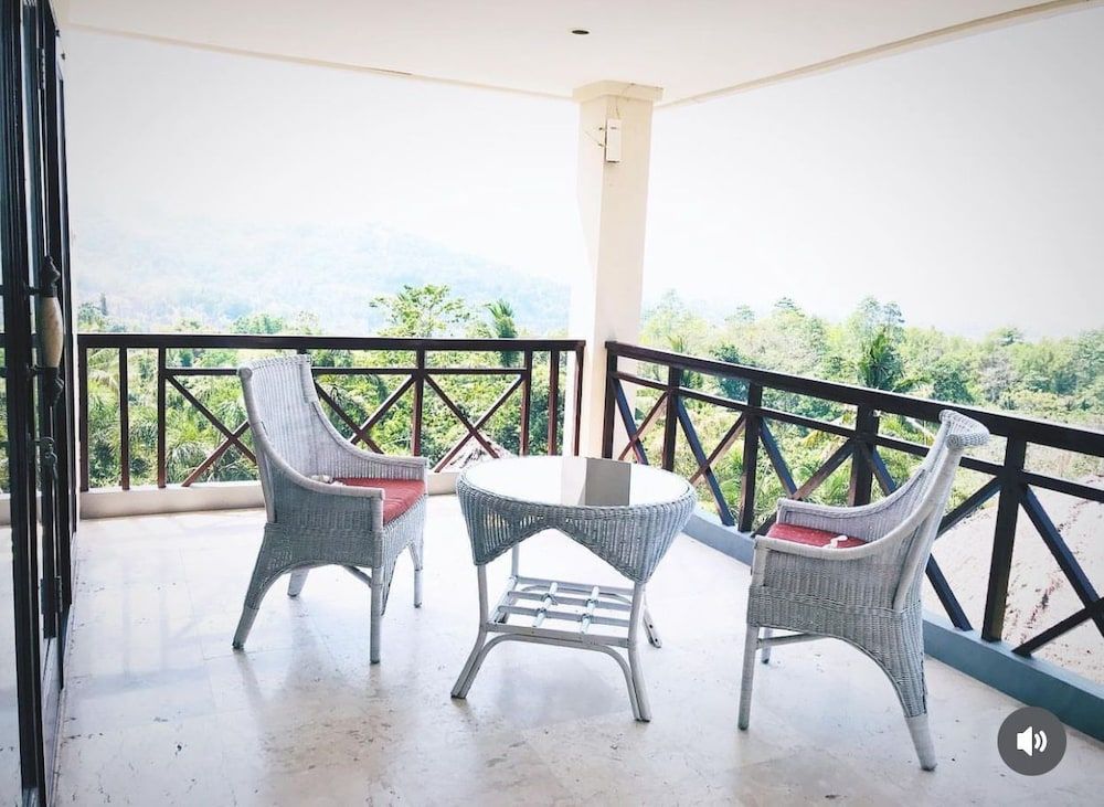 Imaj Private Villas Honeymoon Villa, 1 Bedroom, Hill View 4