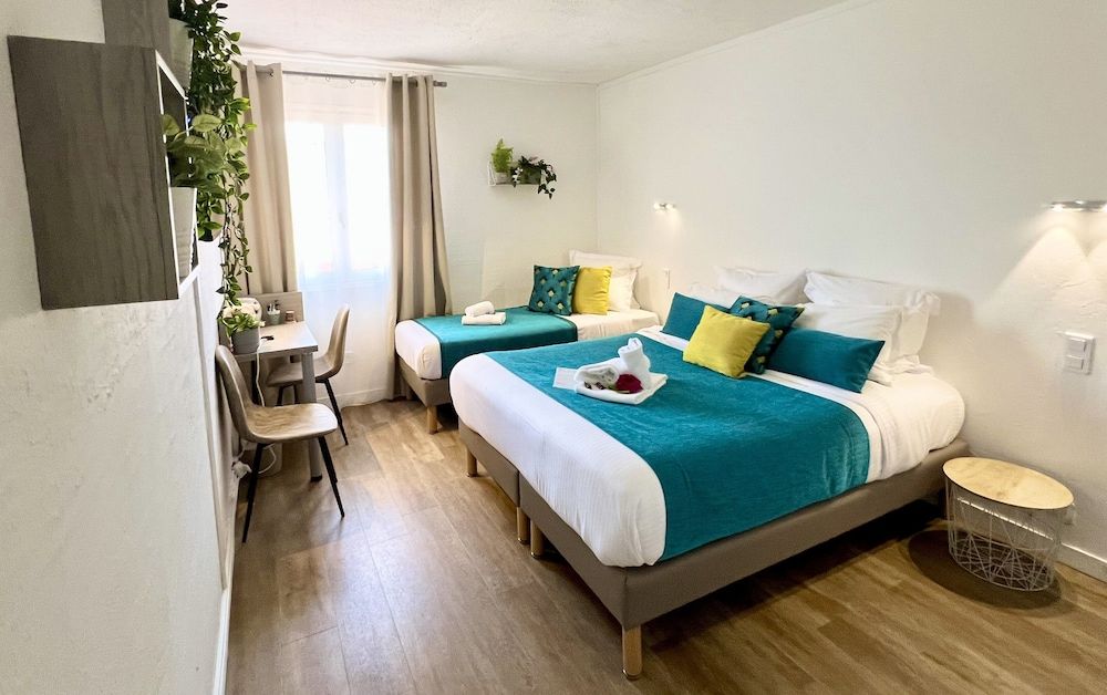 Triple Room, City View