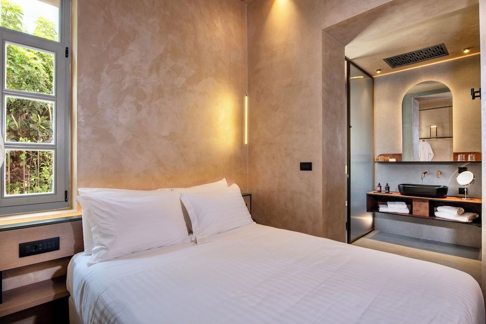 Standard Double Room, City View