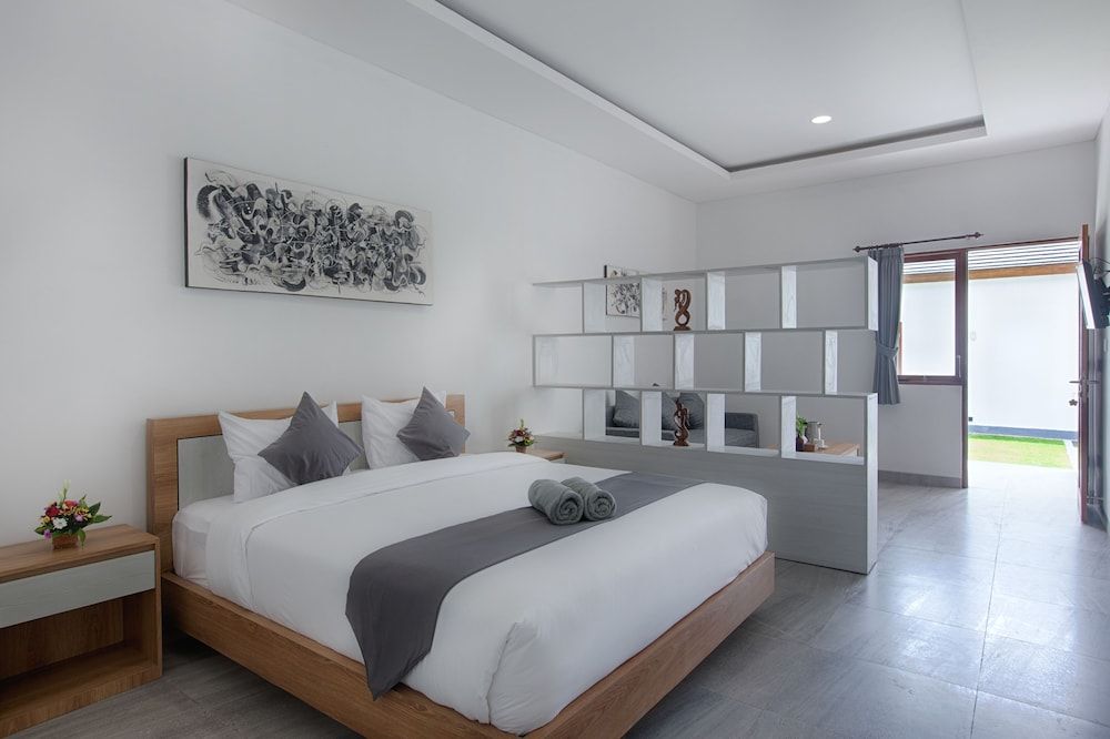 Deluxe Ground Floor