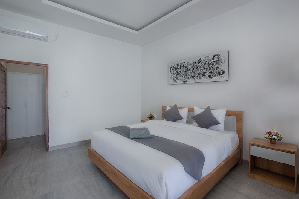 Deluxe Ground Floor