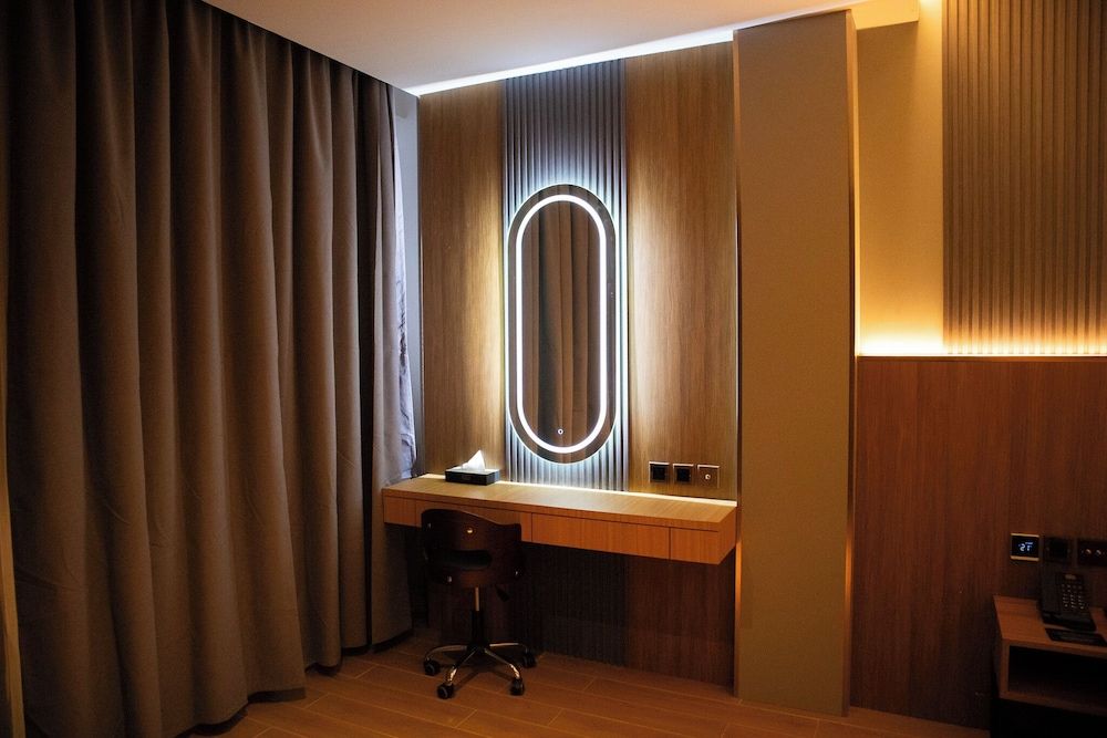 Aglow Hotel Harbor Bay Batam EXECUTIVE SUITE 9
