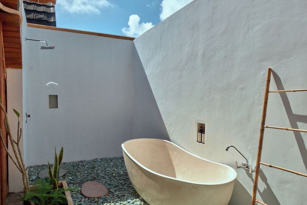 Plumeria NP Deluxe Room 7