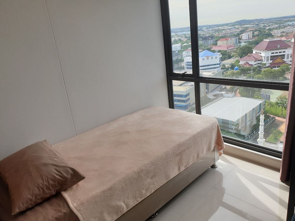 Apartment, 2 Bedrooms, Balcony, City View