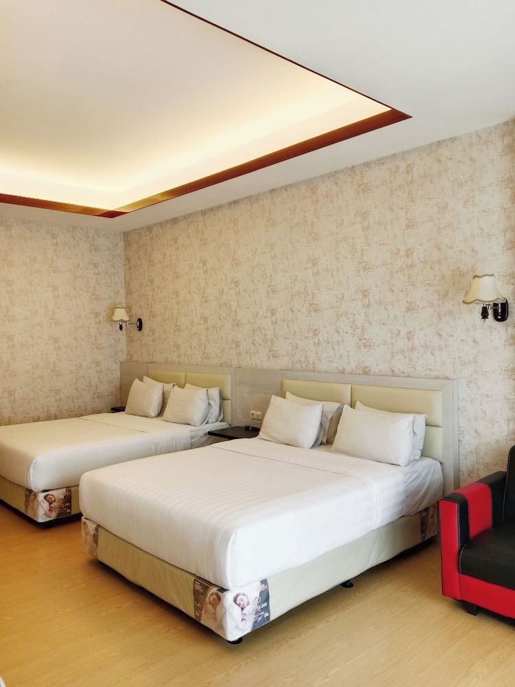 Grand Cahaya Hotel Pangandaran Family Twin Room, 2 Queen Beds, Non Smoking, Private Bathroom
