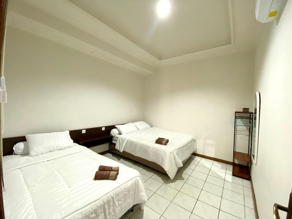 SF Homey Puri Indah Family Villa, Multiple Bedrooms, Private Pool 7