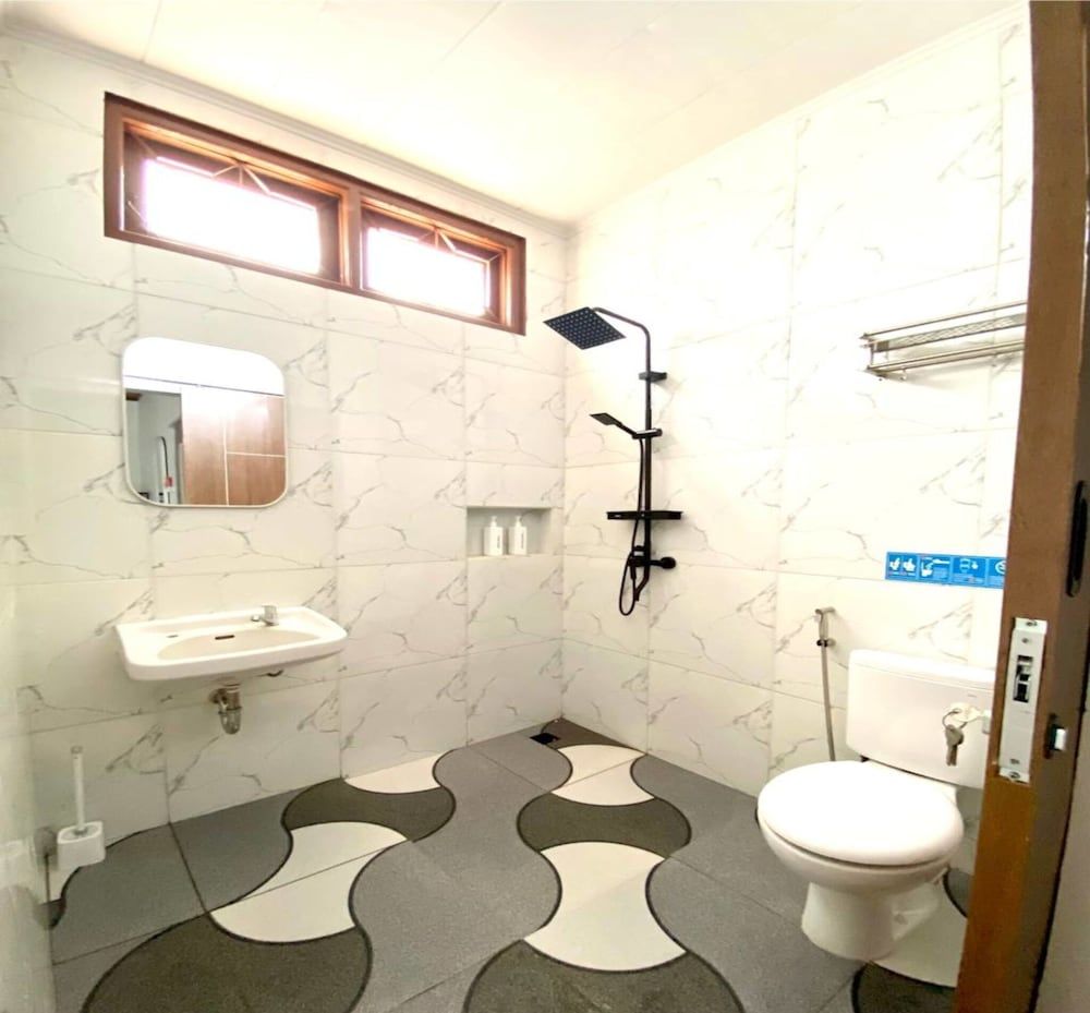 SF Homey Puri Indah Family Villa, Multiple Bedrooms, Private Pool 17