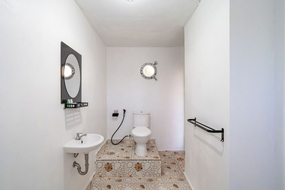 Butterfly Villas Nusa Ceningan Deluxe Double Room, Ocean View 9