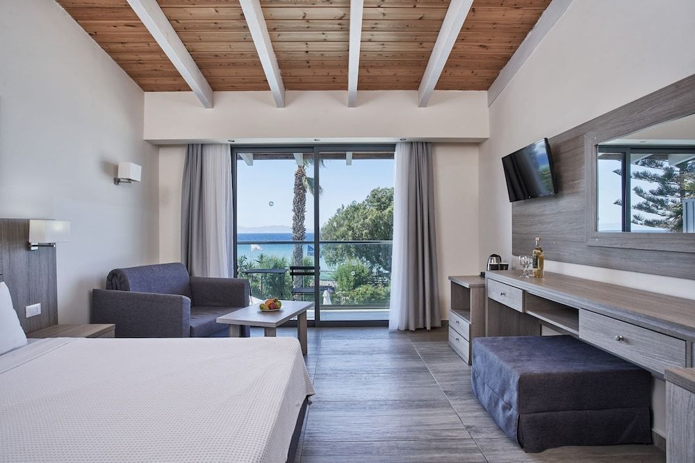 Deluxe Room Side Sea View