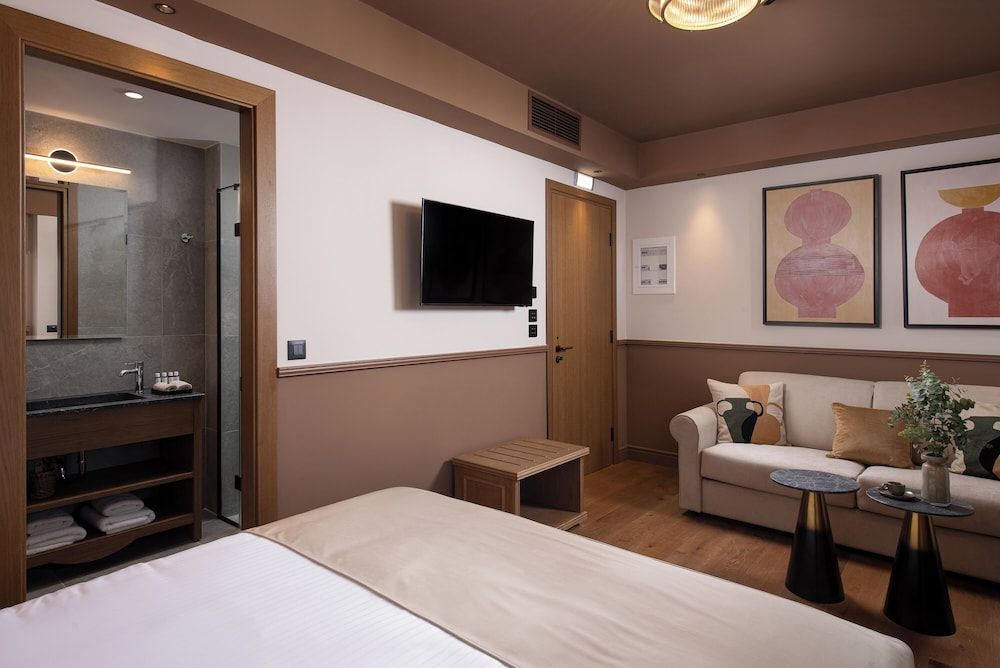 Junior Suite with Direct Sea View