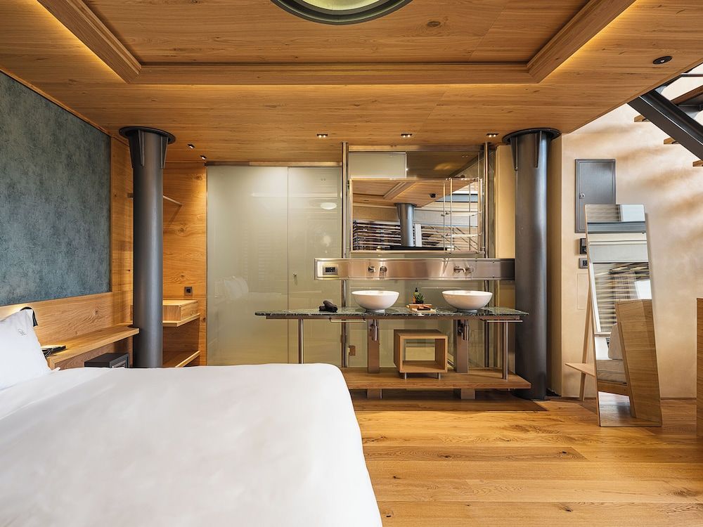 Elysia Boutique Hotel Presidential Suite, City View 18