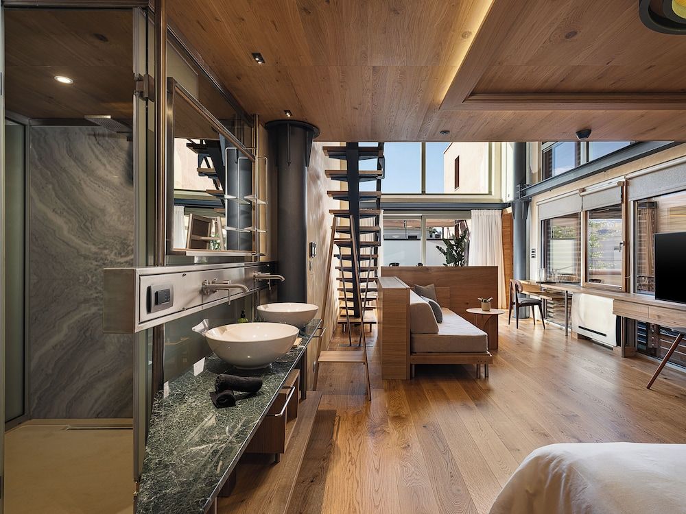 Elysia Boutique Hotel Presidential Suite, City View 10