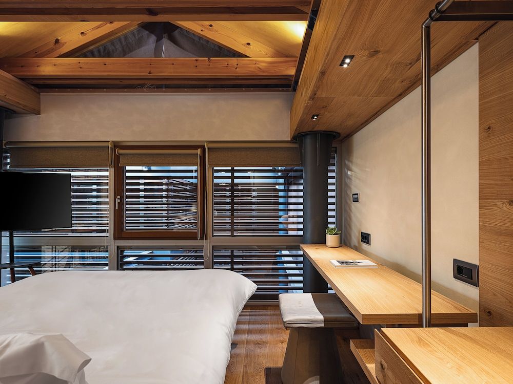 Elysia Boutique Hotel Presidential Suite, City View 13