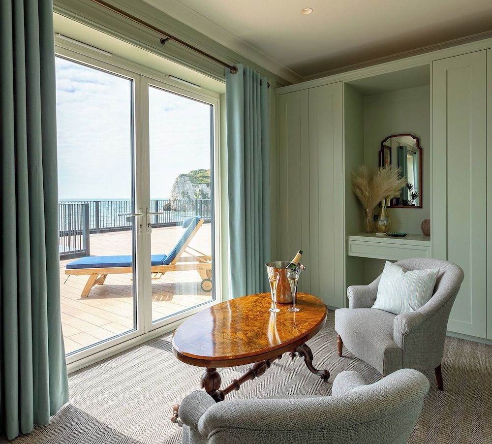 Albert Suite