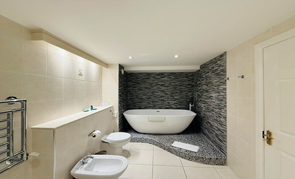 Hustyns Hotel Junior Suite, 1 Queen Bed 10