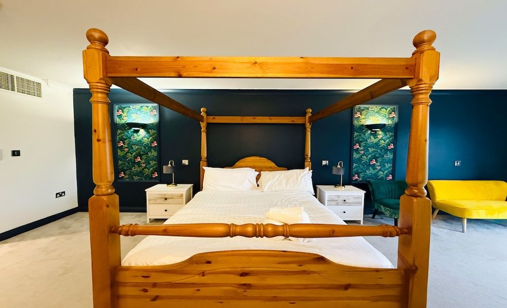 Hustyns Hotel Junior Suite, 1 Queen Bed 6