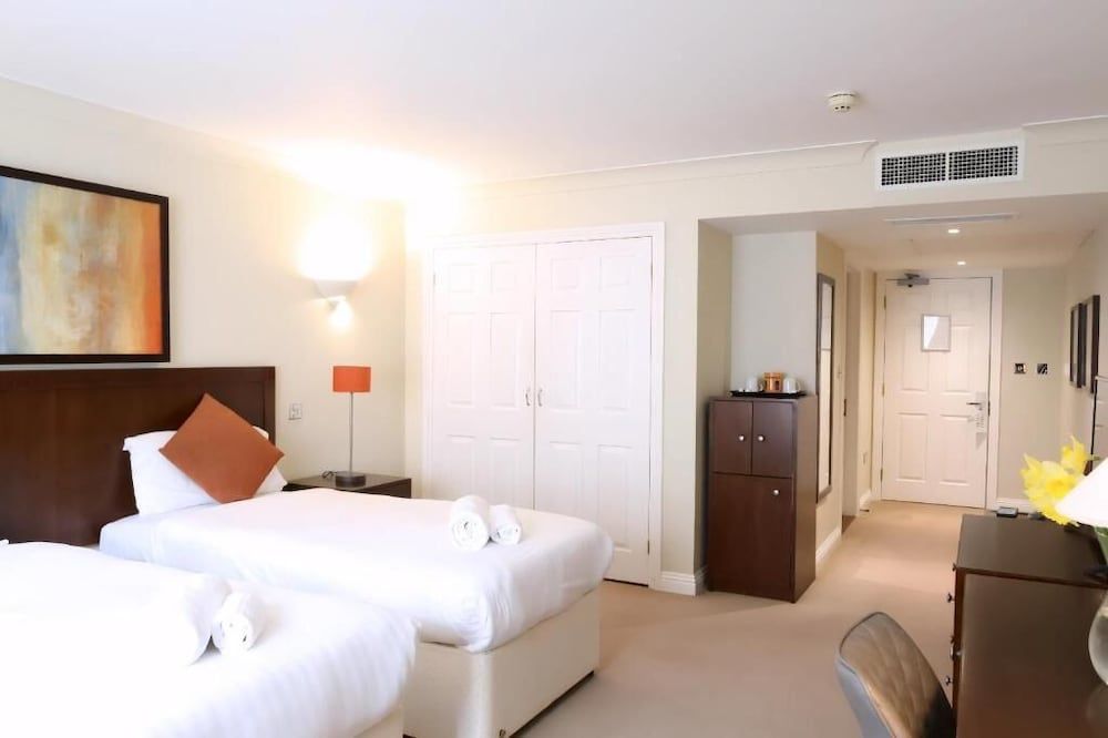 Hustyns Hotel Deluxe Twin Room 3