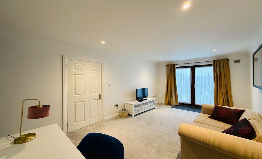 Hustyns Hotel Junior Suite, 1 Queen Bed 13