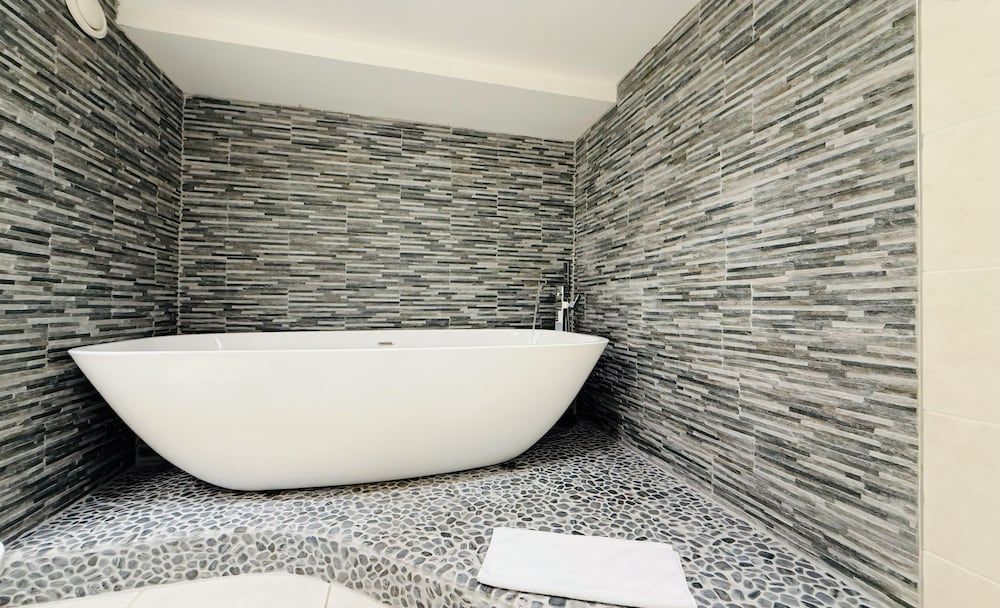 Hustyns Hotel Junior Suite, 1 Queen Bed 12