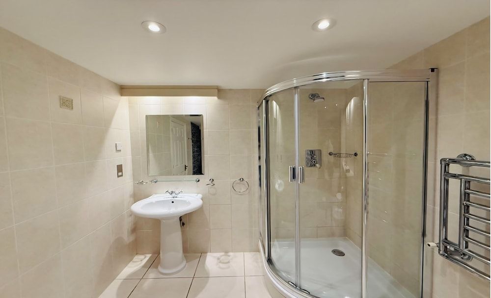 Hustyns Hotel Junior Suite, 1 Queen Bed 11