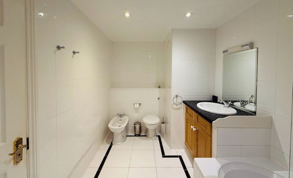 Hustyns Hotel Deluxe Twin Room 6