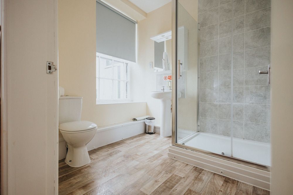 Y Pengwern Double Room, Ensuite 2