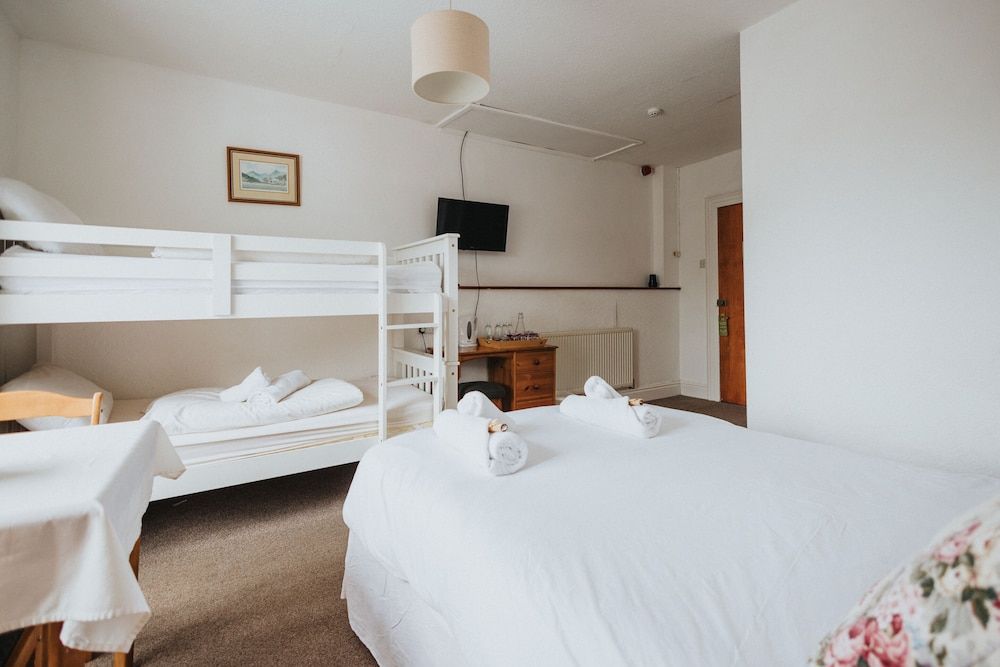 Y Pengwern Suite, Ensuite 3