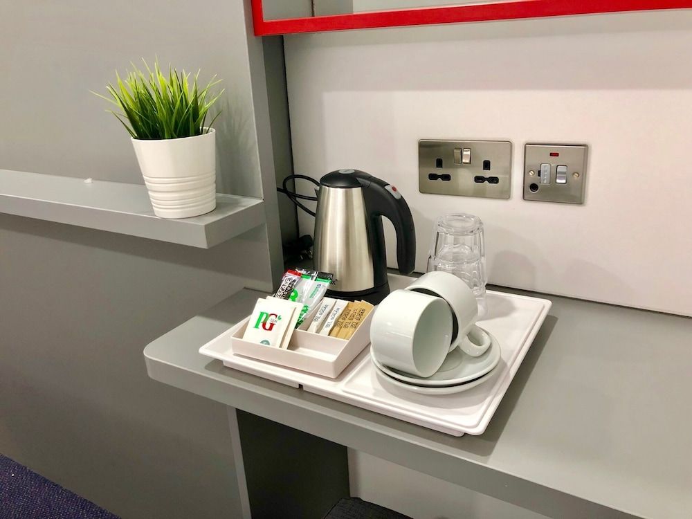 Ilford Hotel Goodmayes Double or Twin Room, Ensuite 10