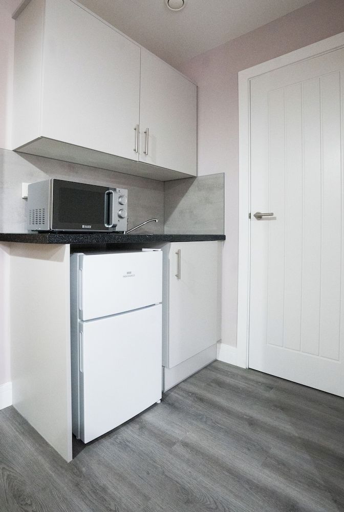 Ryegate House Colchester Superior Twin Room, Multiple Beds, Kitchenette 9